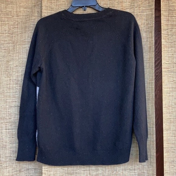 Apt 9 cashmere front stripe sweater. - Picture 3 of 4